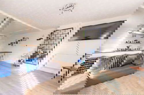 Foto 8 - Host Stay Angel Apartment