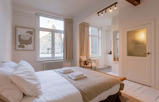 Inviting and Bright Guest Room in City Center - Foto 1