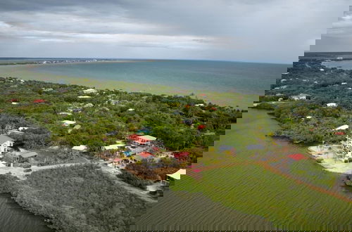 Foto 46 - NEW 3 Story 4-bed Waterfront Villa w Sunset Views