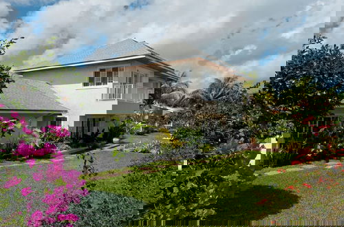 Foto 18 - Buttonwood Bliss: Lux Condo With Amenities
