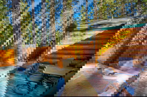 Foto 2 - Pinetree Place by Avantstay Group Cabin w/ Hot Tub Minutes to the Lake