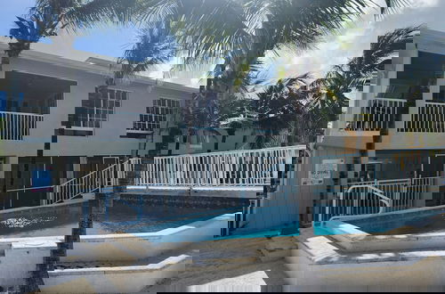 Foto 6 - Palm Tree Cove Resort
