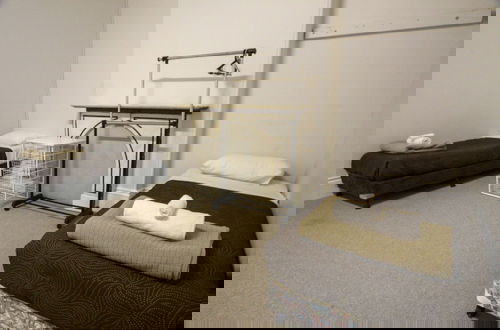 Photo 13 - Seafield Tower Glenelg Apartment no 2