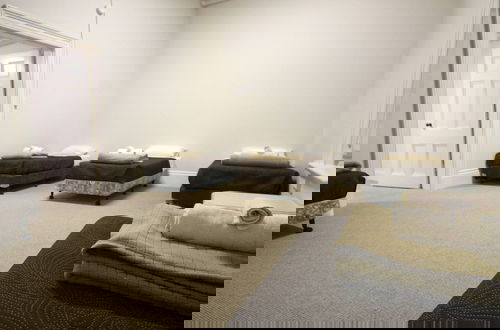 Photo 8 - Seafield Tower Glenelg Apartment no 2