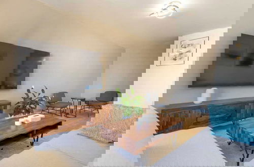 Foto 5 - Magnificent Modern 2 Bedrooms Apartment - Castellane District