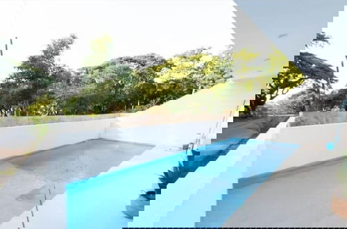 Photo 11 - Tropical Paradise Villa