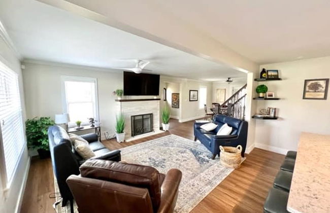 Modern Home Just 10 Mins to Notre Dame 18384 - Photo 6
