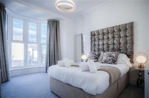 Photo 3 - Caldey View - Luxury 2 Bedroom - Panorama - Tenby