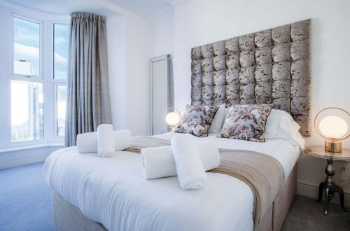 Photo 17 - Caldey View - Luxury 2 Bedroom - Panorama - Tenby