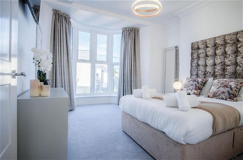 Photo 15 - Caldey View - Luxury 2 Bedroom - Panorama - Tenby
