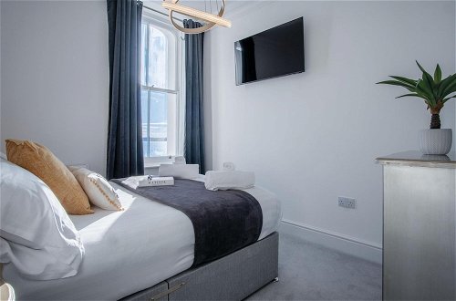 Photo 24 - Caldey View - Luxury 2 Bedroom - Panorama - Tenby