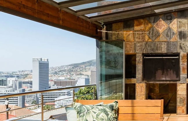 3 Bedroom Hilltop Home With Spectacular Views - Photo 41