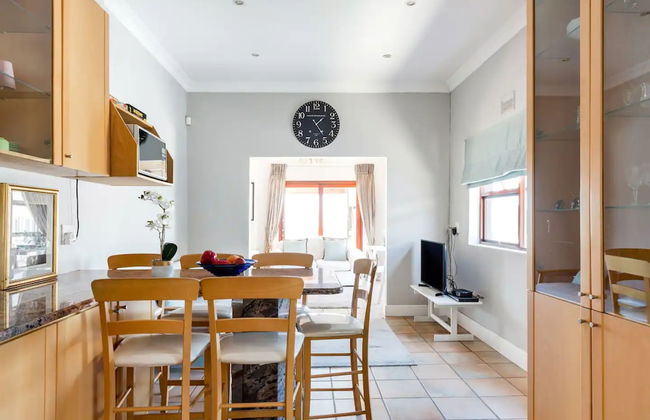 3 Bedroom Hilltop Home With Spectacular Views - Photo 28