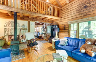 Foto 1 - Romantic Ellijay Cabin w/ Grill & Fire Pit