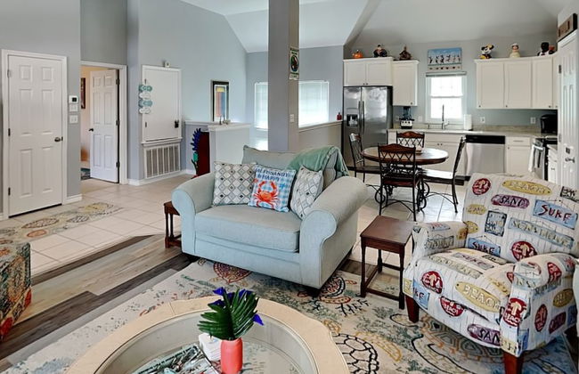 Beach Place - Photo 12