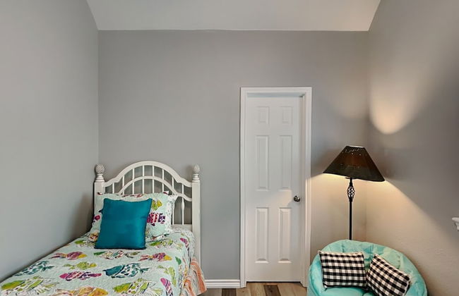 Beach Place - Photo 4