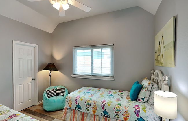 Beach Place - Photo 16