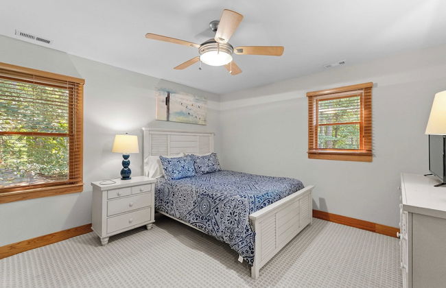 Mi Casa, Su Casa by Avantstay Lakefront Escape - Photo 33