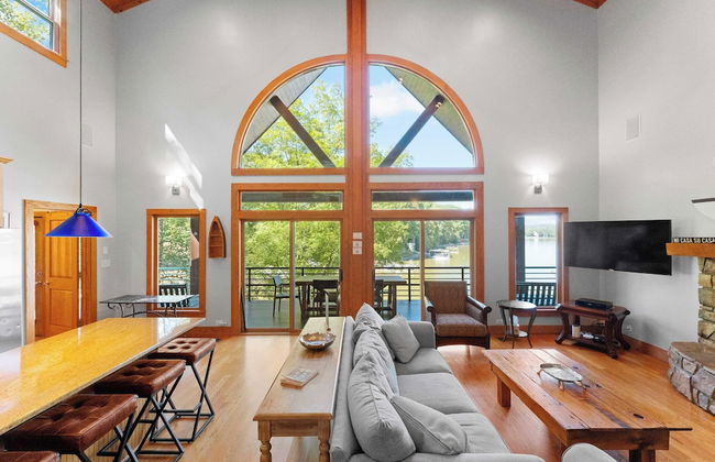 Mi Casa, Su Casa by Avantstay Lakefront Escape - Photo 13
