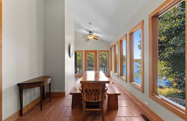 Mi Casa, Su Casa by Avantstay Lakefront Escape - Photo 19