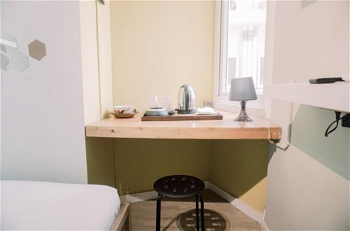 Foto 10 - Enjoy Living Studio (No Kitchen) Apartment Aeropolis Residence