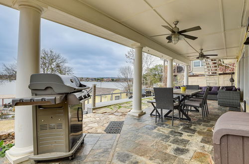 Foto 11 - Gorgeous Granbury Lake Getaway w/ Pool & Dock