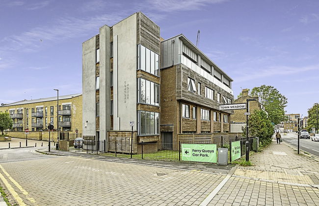 Beautiful Abode In Brentford - Foto 24