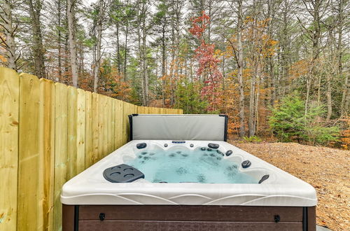 Photo 27 - Modern Cabin w/ Hot Tub & Sacandaga Lake Access