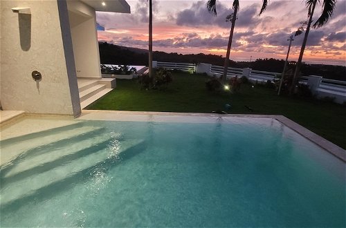 Foto 77 - Sunset Villa with Infinity Pool