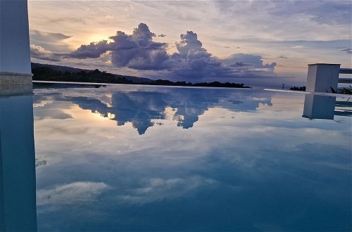Foto 71 - Sunset Villa with Infinity Pool