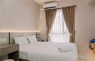 Foto 2 - Cozy And Restful Studio Sky House Alam Sutera Apartment