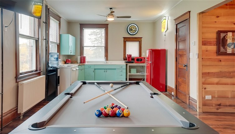 Foto 1 - Spacious Home in Ramsay: 9 Smart TVs + Pool Table