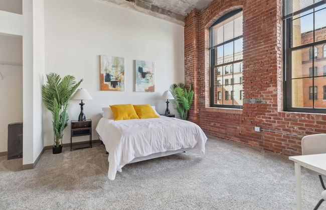 Historic Loft Retreat With Pool - Foto 29