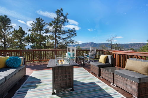 Photo 31 - Expansive Monument Home: Hot Tub & Mountain Views