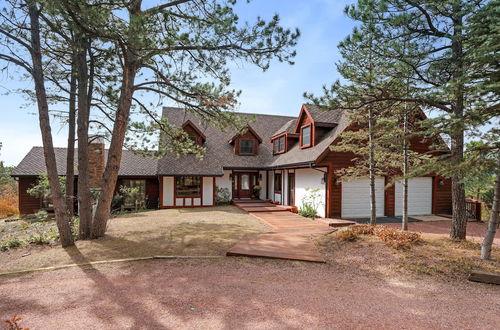 Photo 5 - Expansive Monument Home: Hot Tub & Mountain Views