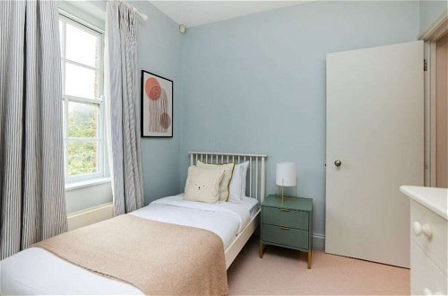 Foto 6 - The Brimmington Park Escape - Lovely 3bdr House With Study Room + Garden