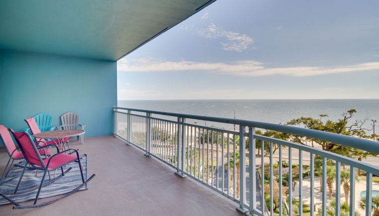 Photo 1 - 6th-floor Gulfport Condo With Views: Walk to Beach