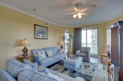 Photo 10 - 6th-floor Gulfport Condo With Views: Walk to Beach