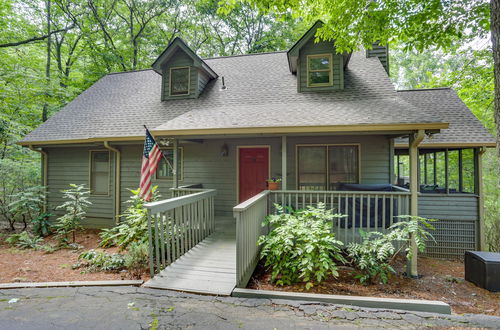 Foto 5 - Sunny Big Canoe Home w/ Views & Screened Porch