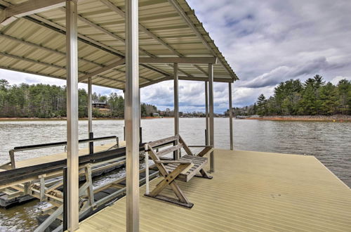 Foto 24 - Lakefront Blairsville Cabin w/ Deck + Dock