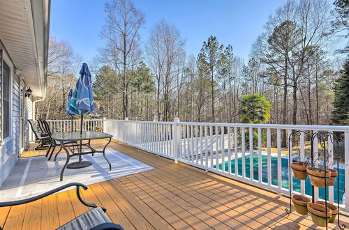 Photo 12 - Immaculate Suwanee House w/ Pool & Game Room