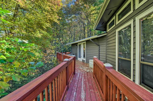 Photo 41 - Tree-top Cabin w/ Game Room & Mountain Views