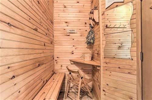 Foto 18 - Rustic Masthope Mountain Retreat w/ Private Sauna