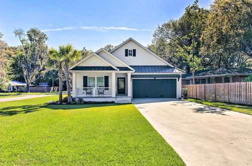 Foto 31 - Chic St Simons Island Vacation Rental w/ Backyard