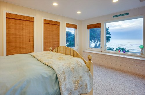 Foto 19 - Dreamy Port Orford Home w/ Oceanfront Views