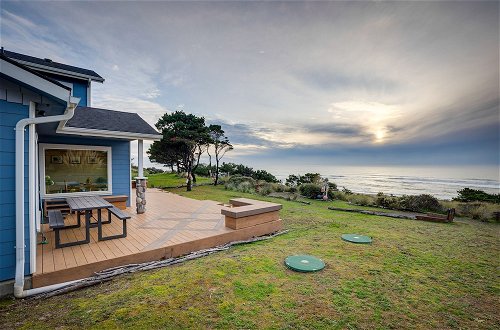 Foto 17 - Dreamy Port Orford Home w/ Oceanfront Views