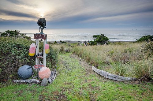 Foto 13 - Dreamy Port Orford Home w/ Oceanfront Views