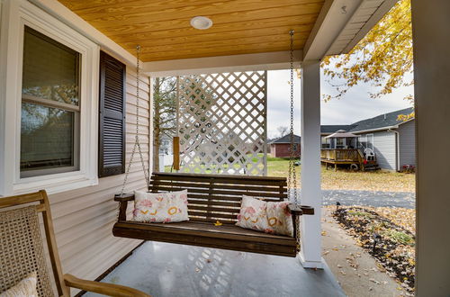 Photo 2 - Quaint Edinburg Home Near Seven Bends State Park