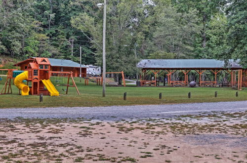 Photo 29 - Lightning Bug Lodge at Coosawattee River Resort