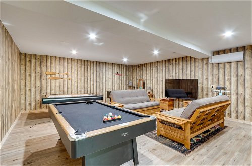 Foto 21 - Secluded Mountain Escape w/ Game Room & Fire Pit